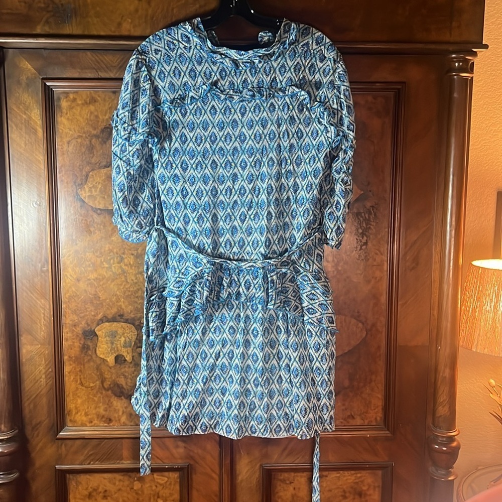 GUC SALONI- Tilly Ruffle Silk Dress in Filigree Batik Blue. Size 8 - Picture 5 of 8